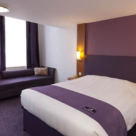 Premier Inn Bournemouth East エクステリア 写真