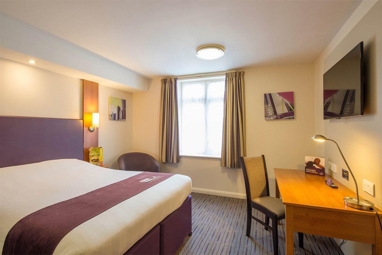 Premier Inn Bournemouth East エクステリア 写真