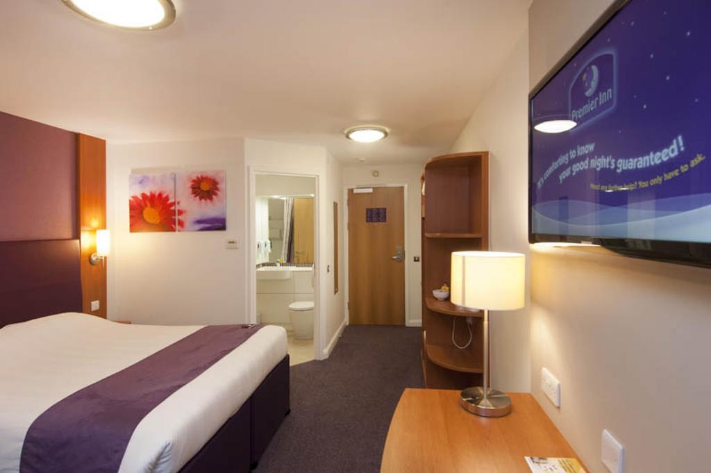 Premier Inn Bournemouth East エクステリア 写真
